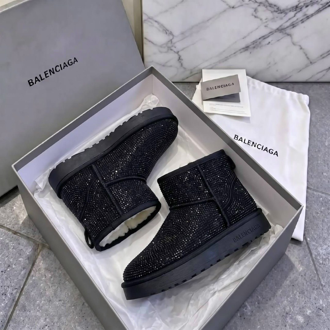 ,ботинки женские в стиле balenciaga,зимние ботинки balenciaga,женские угги,женская  зимняя