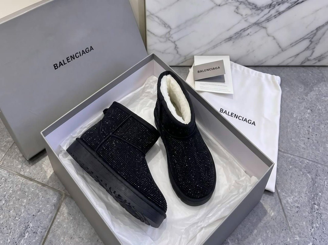 ,ботинки женские в стиле balenciaga,зимние ботинки balenciaga,женские угги,женская  зимняя