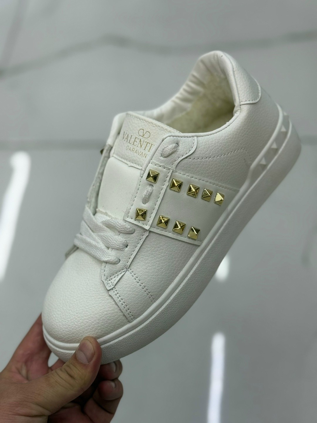 ,кроссовки valentino,кроссовки валентино,женские кроссовки valentino, спортивная