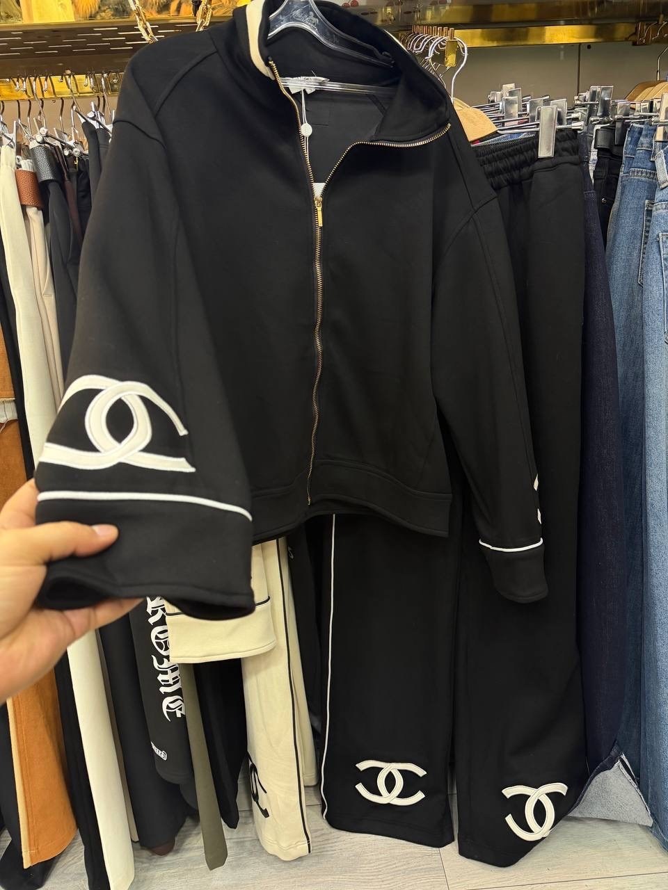 костюм chanel,костюм спортивный chanel,спортивные костюмы женские,одежда шанель,костюм спортивный