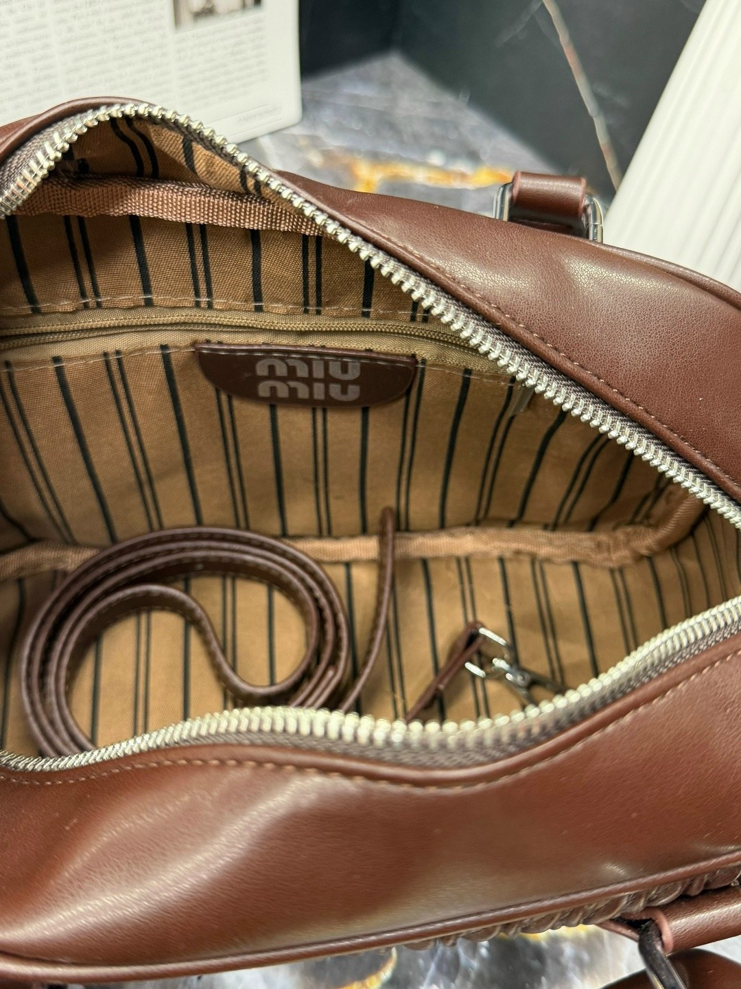 сумка,сумка miu miu,сумки миу миу,miu miu сумка на плечо,модная сумка