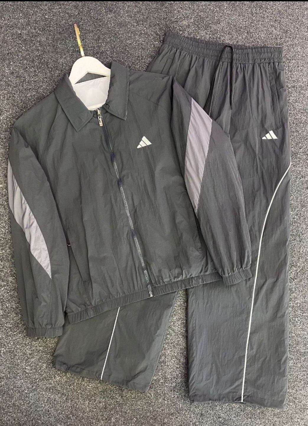 спортивный костюм adidas,спортивный костюм adidas 90х,костюм адидас 90е,спортивный костюм адидас,мужской спортивный костюм adidas
