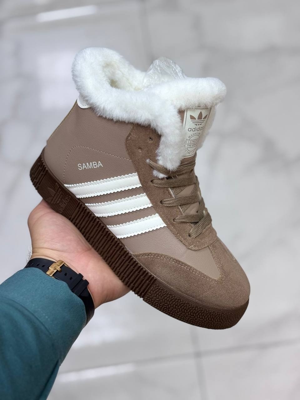 ,кроссовки высокие adidas samba зимние с мехом,кроссовки зимние женские,кроссовки зимние,женские кроссовки