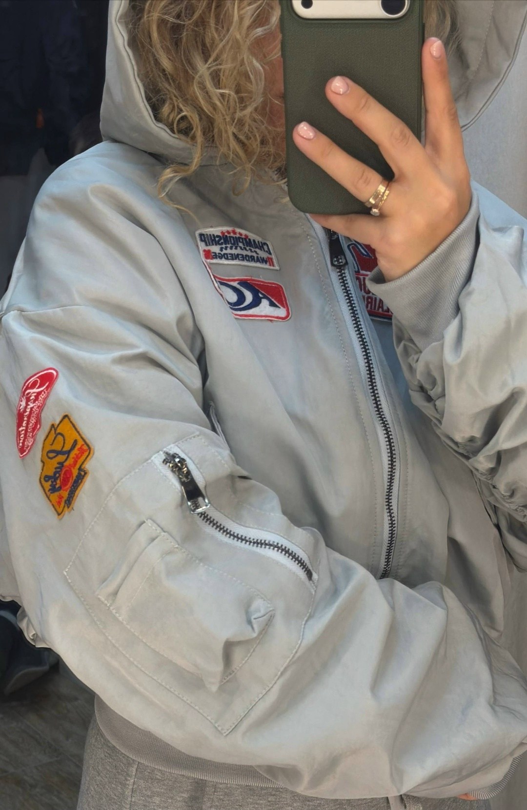 куртка бомбер,бомбер оверсайз куртка,куртки оверсайз,стильная куртка,бомбер оверсайз