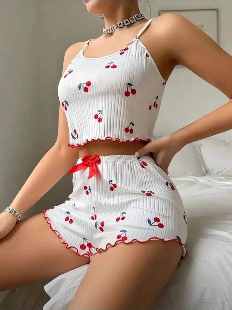 пижамы женски,пижамы женская с шортами,комплект пижама,женские пижамные комплекты,пижама с шортами и сердечками