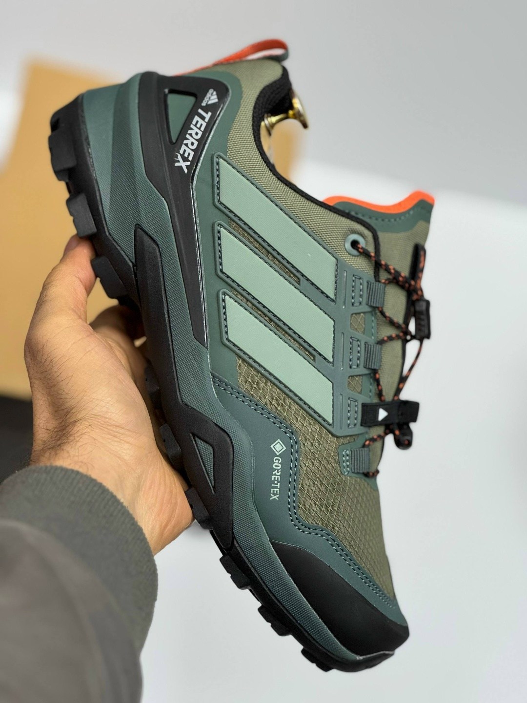кроссовки adidas terrex,треккинговая  adidas terrex skychaser,треккинговые кроссовки adidas outdoor terrex,adidas terrex,adidas terrex gore tex