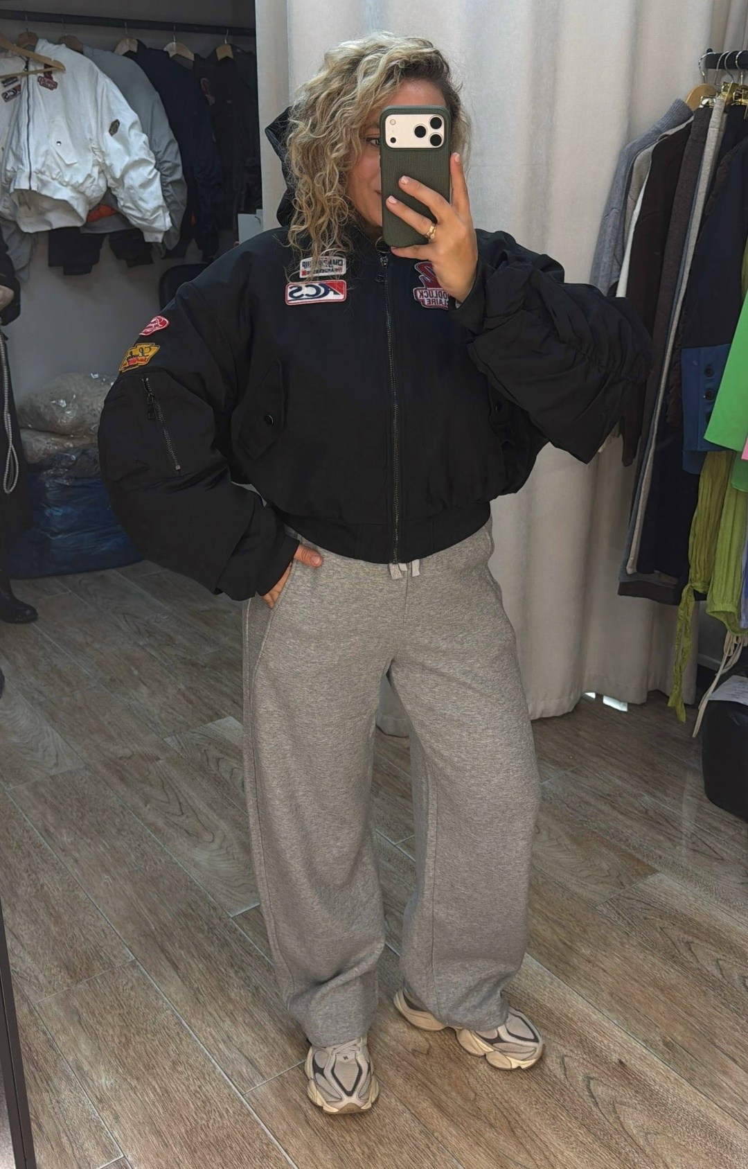 женская куртка бомбер,куртка бомбер,куртка,bomber jacket,женская куртка