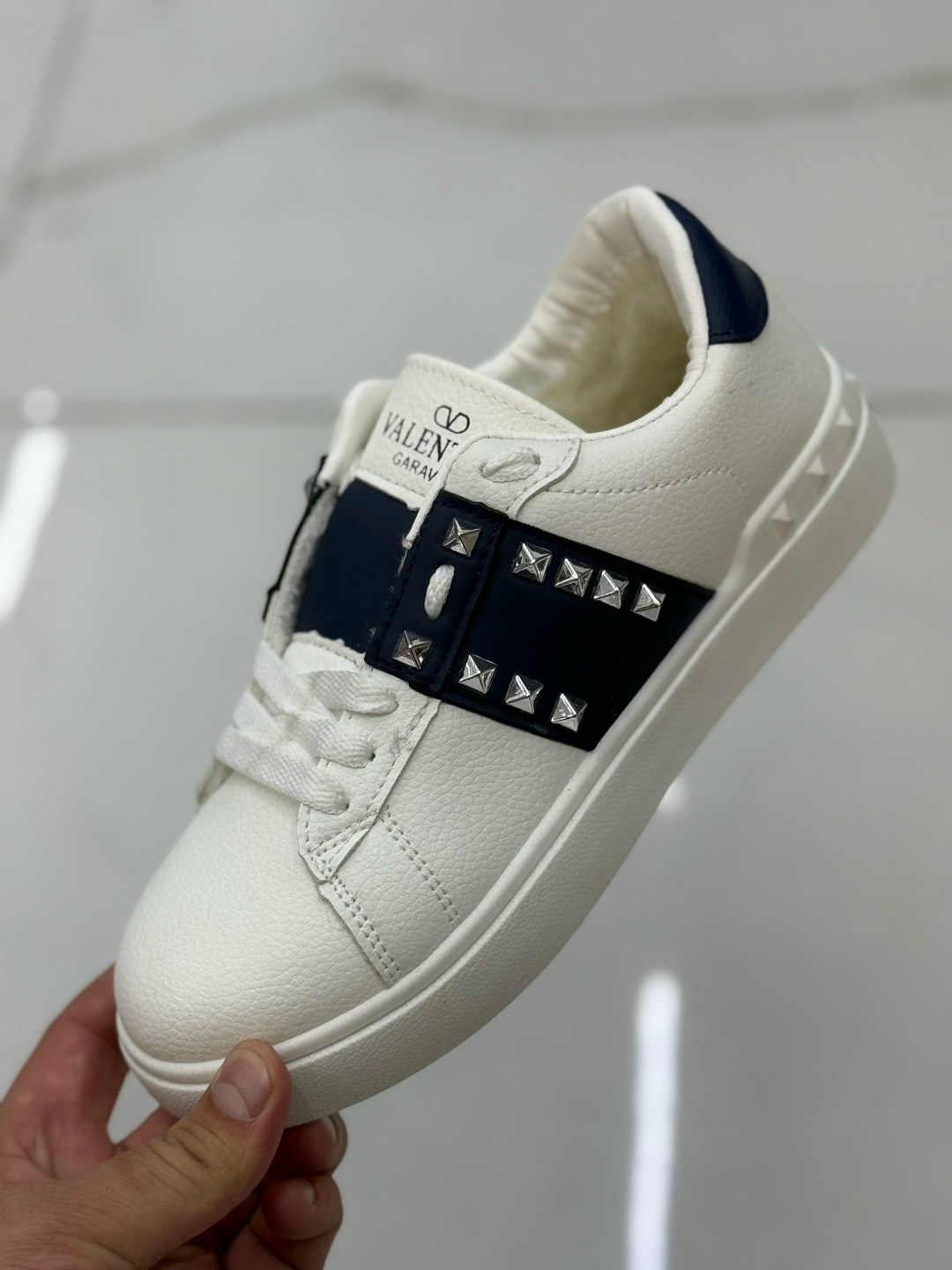 ,кроссовки valentino,кроссовки валентино,женские кроссовки valentino, спортивная