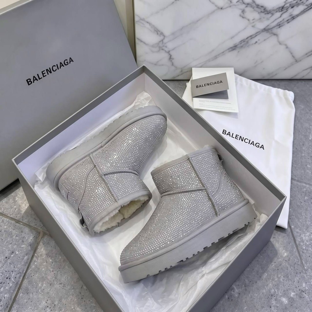 ,ботинки женские в стиле balenciaga,зимние ботинки balenciaga,женские угги,женская  зимняя