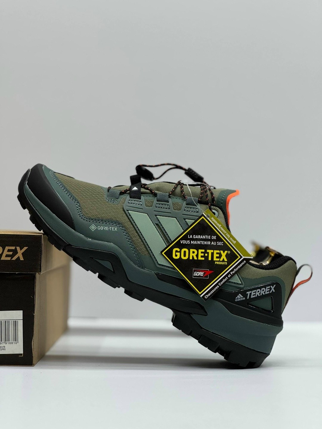 кроссовки adidas terrex,треккинговая  adidas terrex skychaser,треккинговые кроссовки adidas outdoor terrex,adidas terrex,adidas terrex gore tex