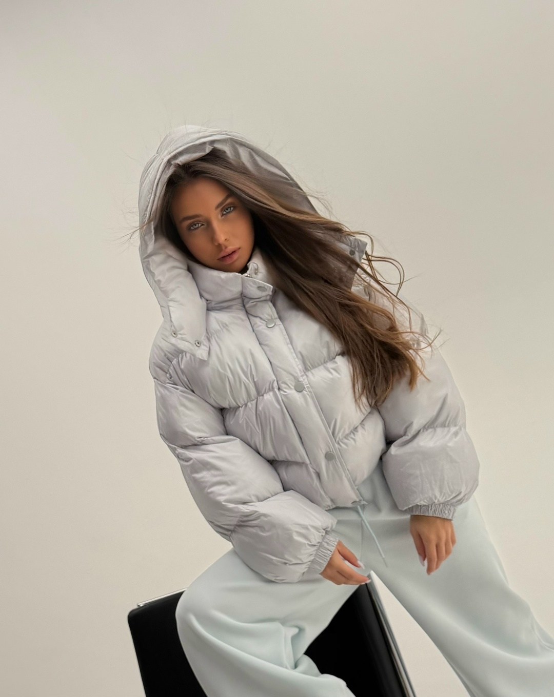 куртка oversize пуховая светло-серая,куртка fly 09110129 светло-серая,зимние куртки,стильная куртка,куртка оверсайз