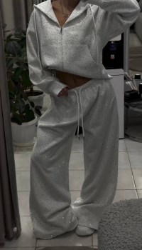 Костюм