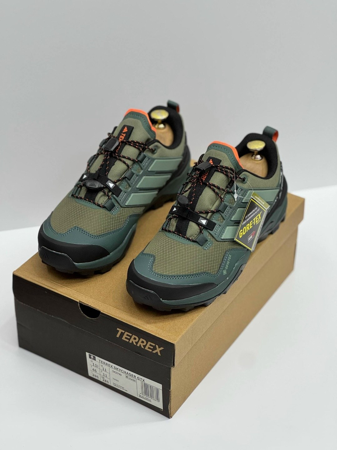кроссовки adidas terrex,треккинговая  adidas terrex skychaser,треккинговые кроссовки adidas outdoor terrex,adidas terrex,adidas terrex gore tex