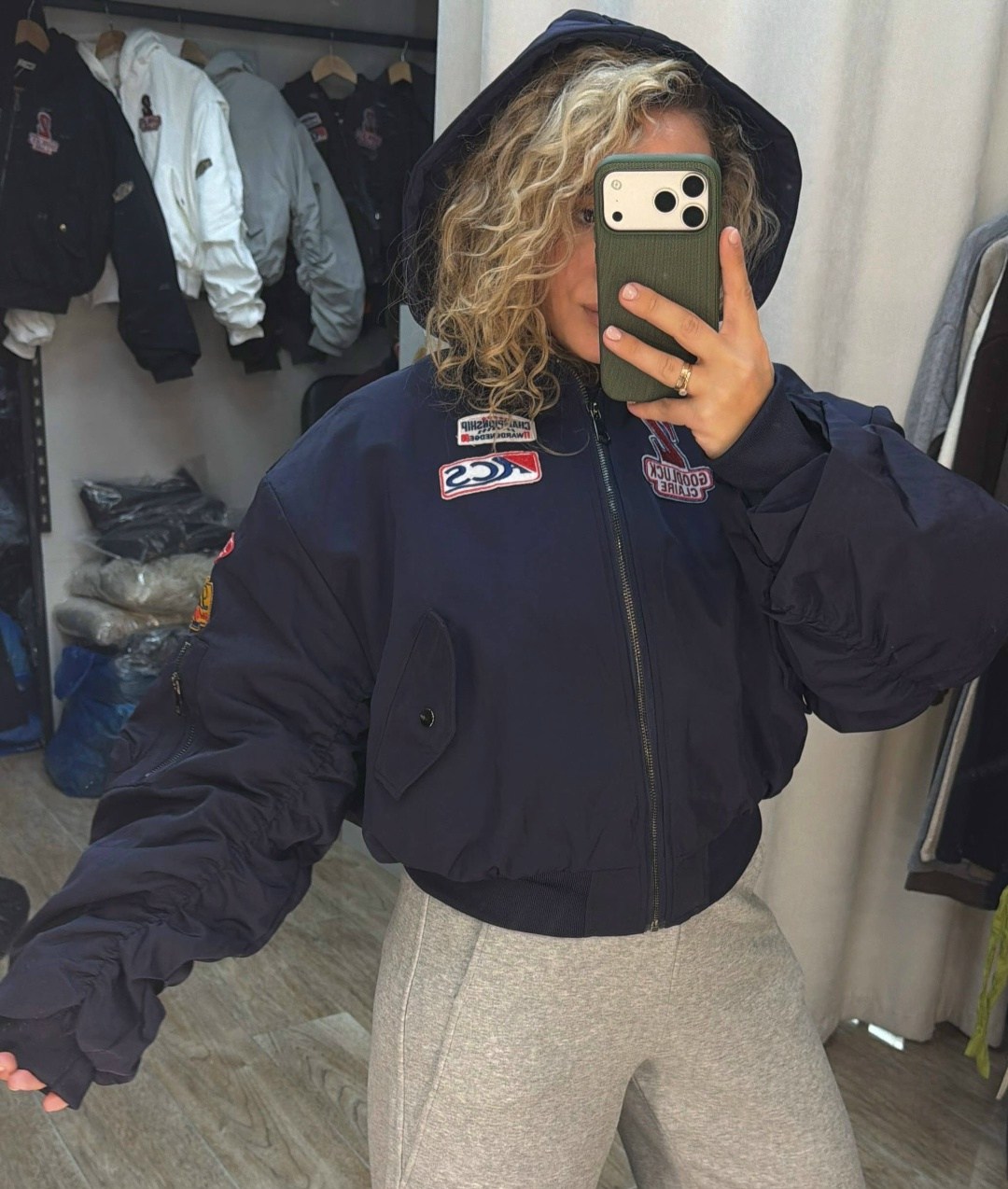 женская куртка бомбер,куртка бомбер,куртка,bomber jacket,женская куртка