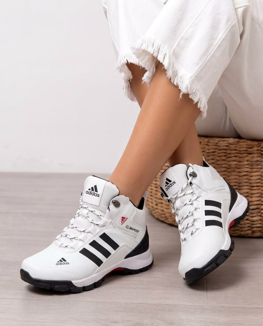 кроссовки adidas зимние,кроссовки adidas зимние мужские,зимние кроссовки adidas с мехом,кроссовки зимние adidas goretex с мехом,кроссовки adidas