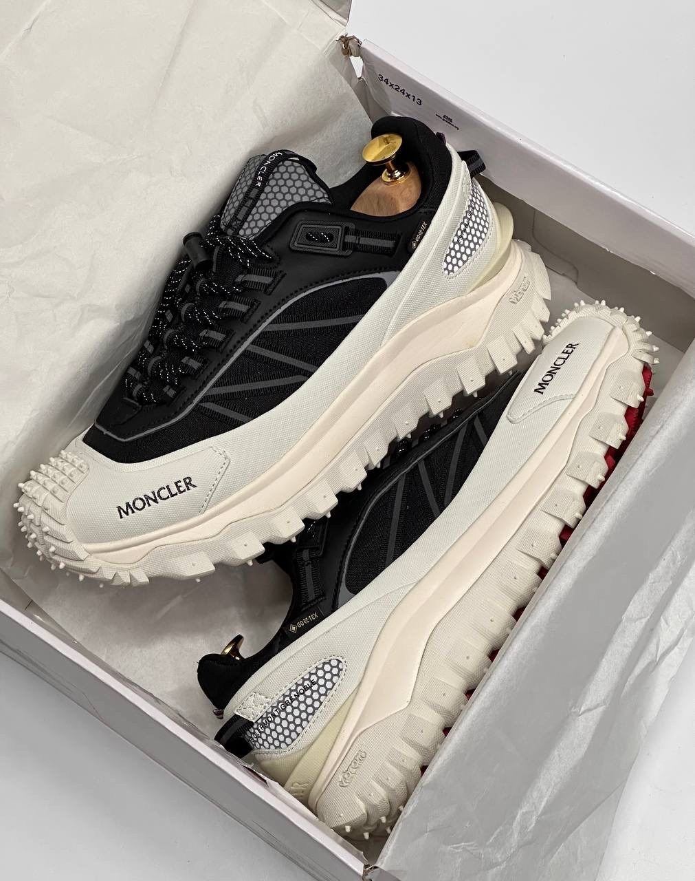 кроссовки мужские moncler trailgrip gtx белый,кроссовки moncler trailgrip gtx,кроссовки moncler,moncler низкие кроссовки trailgrip бежевый/черный,moncler trailgrip gtx