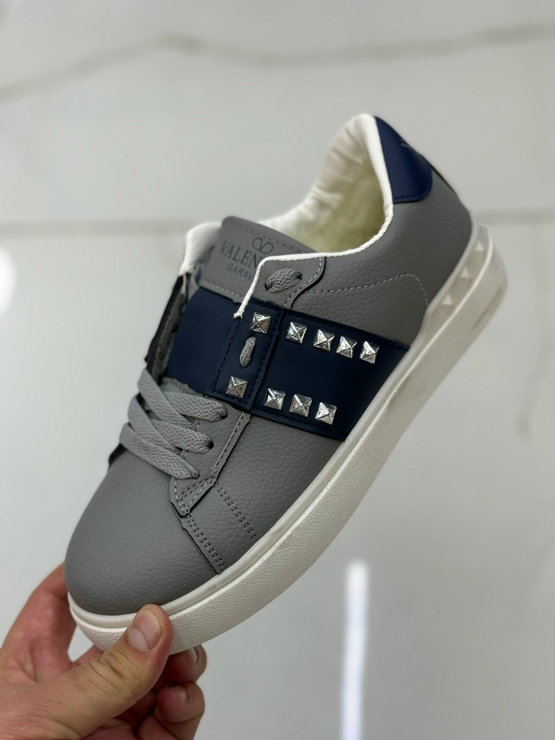 ,кроссовки valentino,кроссовки валентино,женские кроссовки valentino, спортивная