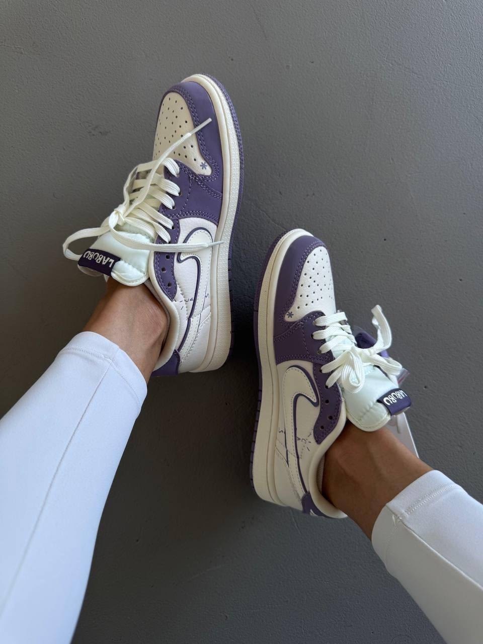 кроссовки,кроссовки женские nike air jordan 1,кроссовки женскиe,оригинальные кроссовки,спортивная