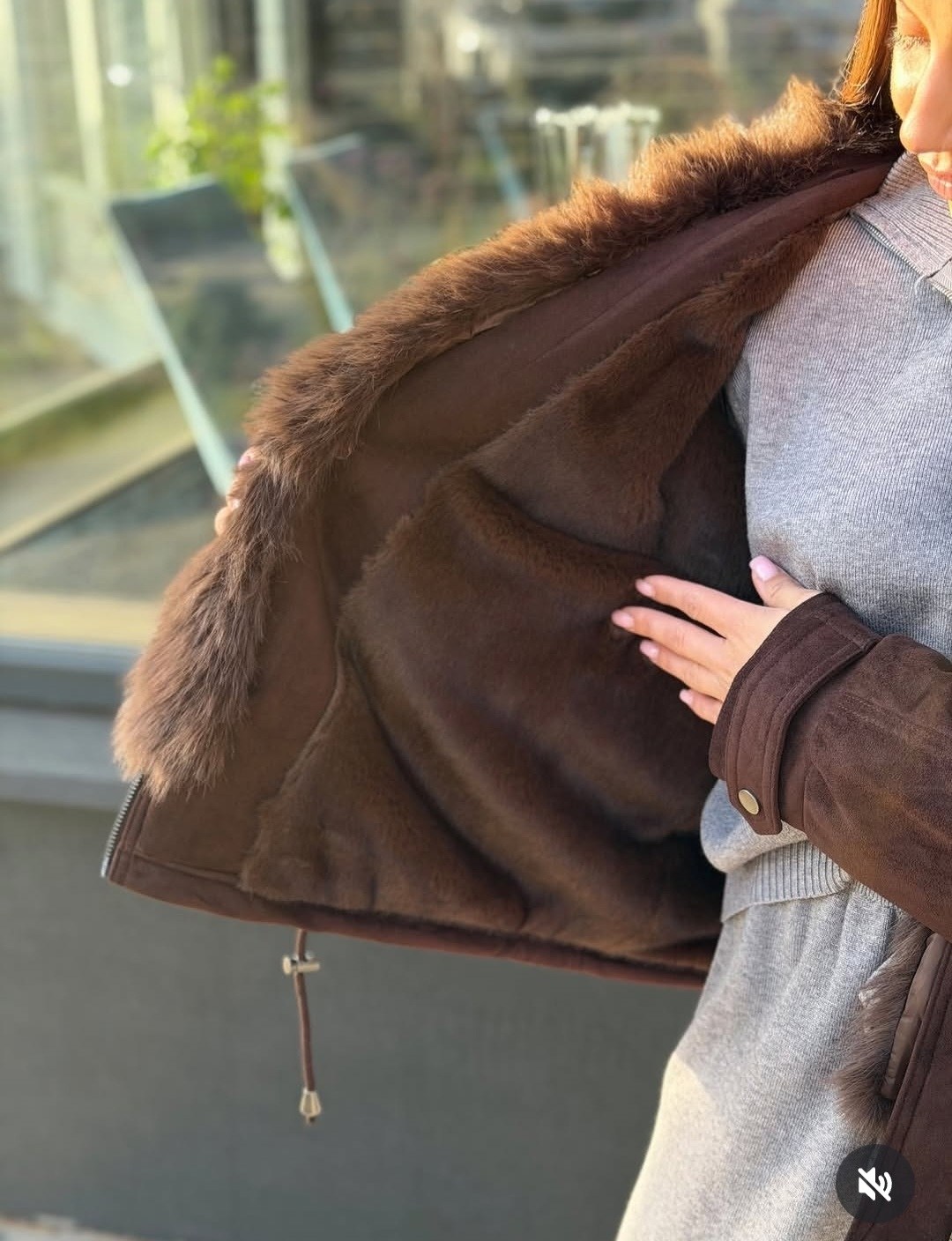 женский чёрный пуховик с мехом max mara,женский пуховик с натуральным мехом max mara premium,пуховики с мехом,куртка меховая,женский чёрный пуховик с натуральным мехом max mara