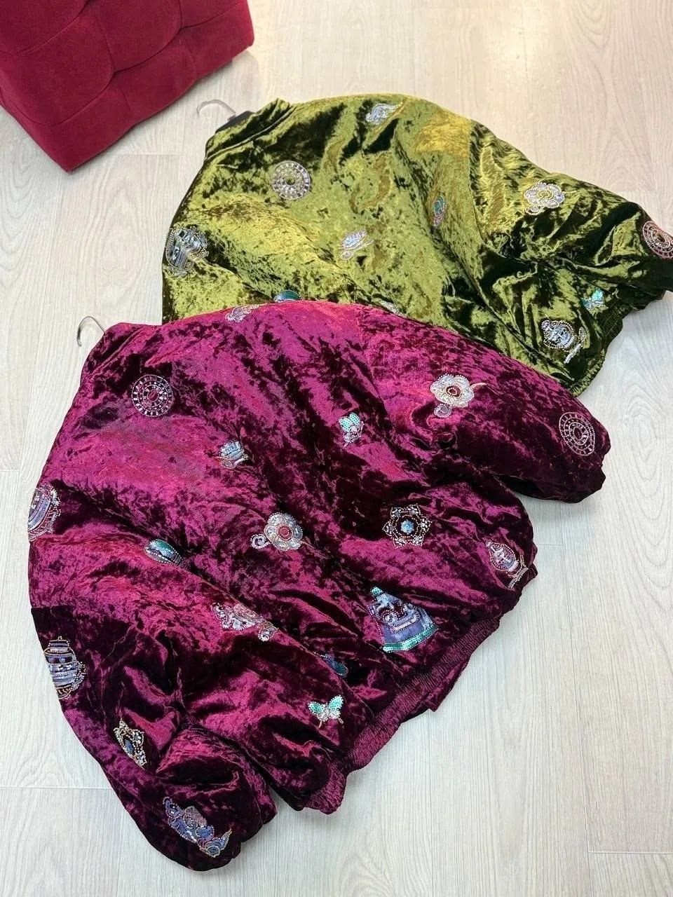 куртка бомбер,куртка модная,куртка,зимняя куртка свободного кроя juicy couture красный,куртка женская