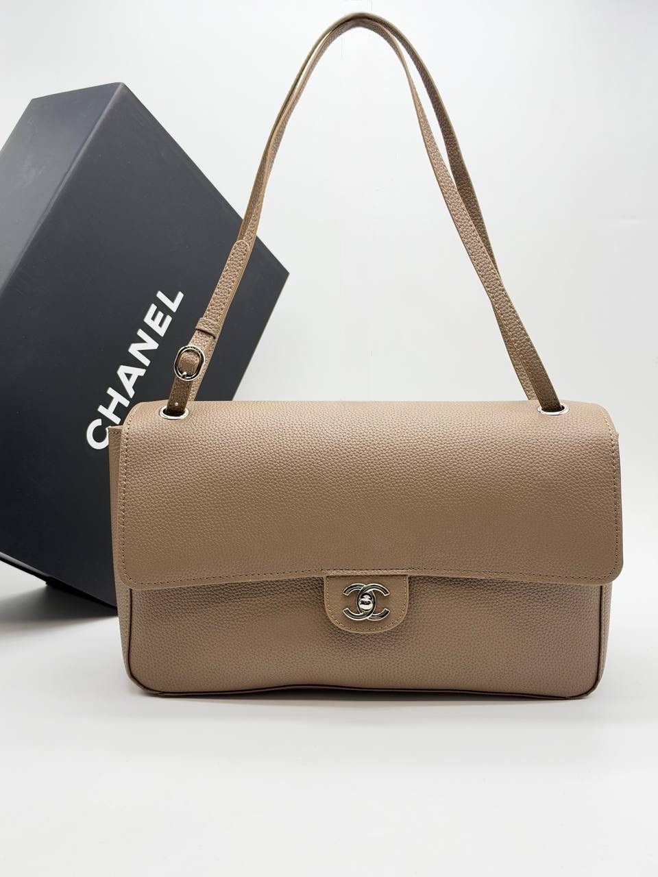 сумка шанель chanel 2.55 flap бежевая с фурнитурой серебро,сумка женская chanel,chanel classic flap bag,сумка chanel,сумки шанель