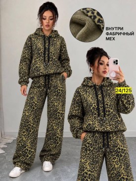 Костюм