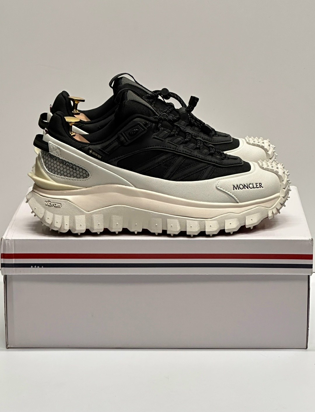 кроссовки мужские moncler trailgrip gtx белый,кроссовки moncler trailgrip gtx,кроссовки moncler,мужские кроссовки,moncler trailgrip gtx