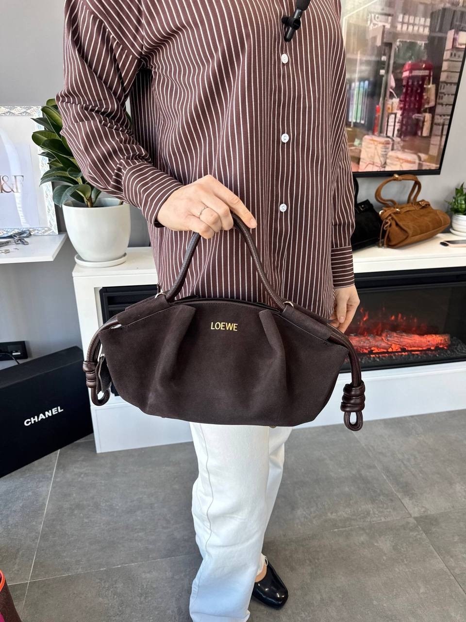 сумка loewe 33-15 см натуральная замша,женская сумка loewe,loewe сумка на плечо,loewe сумка,сумка