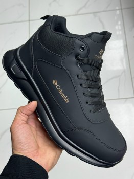 Кроссовки