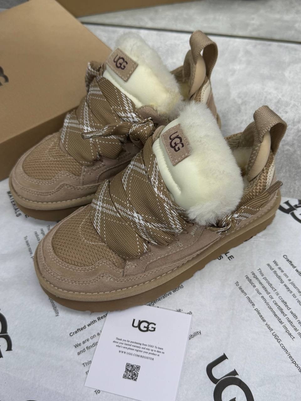 ,кроссовки ugg,теплые кроссовки,зимняя ,ugg lowmel sneaker