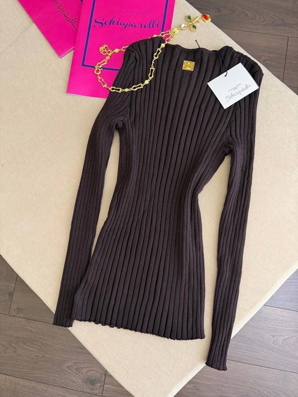 одежда для женщин,трикотажный лонгслив,schiaparelli одежда,кофта женская,кофточка с пуговицами