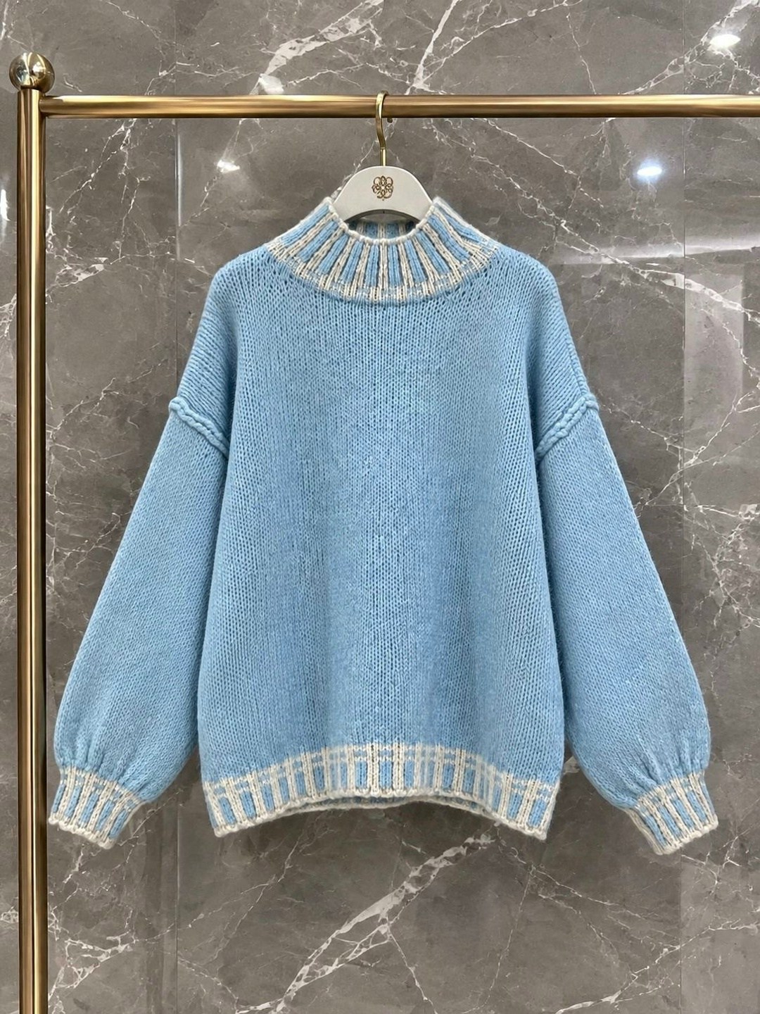 свитер вязаный оверсайз укороченный dh fashion голубой,свитер голубой,женский свитер оверсайз,свитер,вязаные свитера
