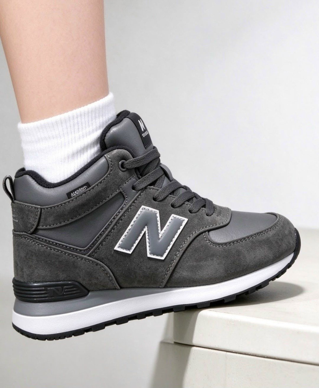 зимние кроссовки new balance 574 mid цвет серый,зимние кроссовки new balance 574 mid,кроссовки new balance 574 высокие зимние с мехом,кроссовки new balance 574 мужские зима высокие,кроссовки зимние ne