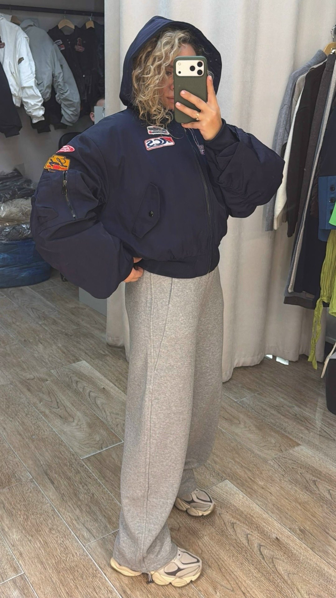 женская куртка бомбер,куртка бомбер,куртка,bomber jacket,женская куртка