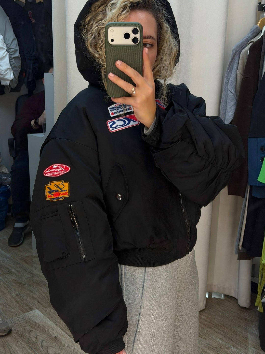 женская куртка бомбер,куртка бомбер,куртка,bomber jacket,женская куртка