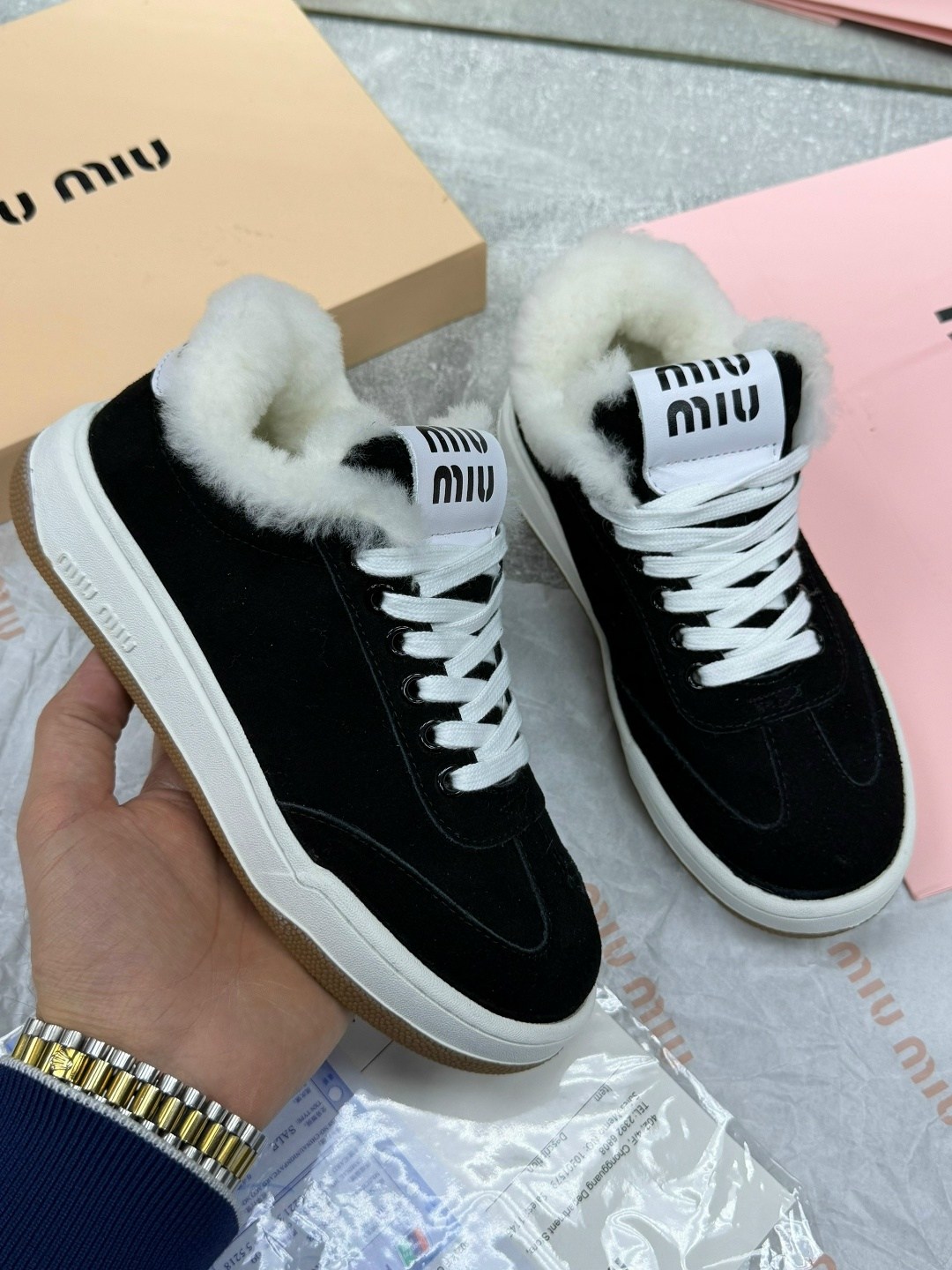 кроссовки кеды miu miu на меху зима размер 36-40,кроссовки женские miu miu с мехом,кроссовки кеды miu miu на меху зима,кроссовки на меху miu miu,кеды женские зимние miu miu