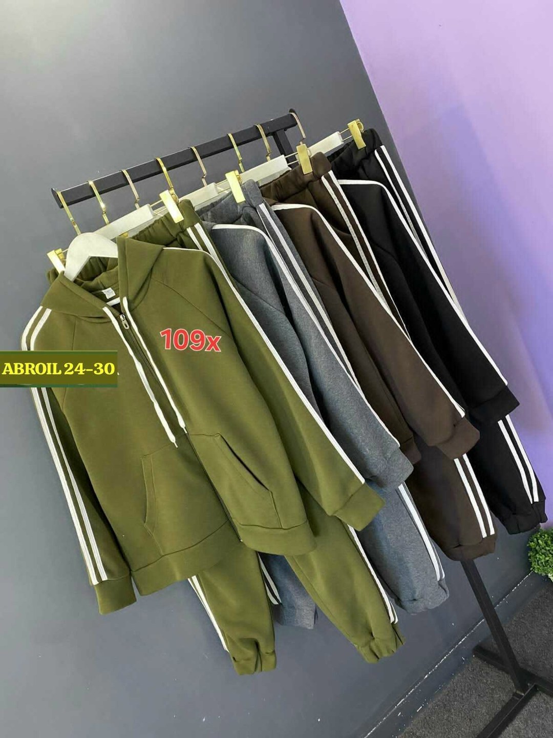 спортивный костюм женский adidas,костюм спортивный женский,женский костюм адидас,спортивный костюм,спортивные костюмы адидас