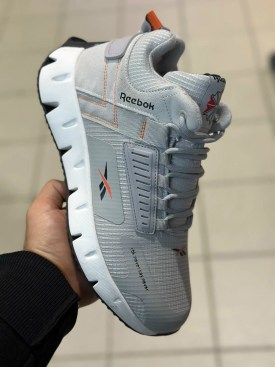 Кроссовки