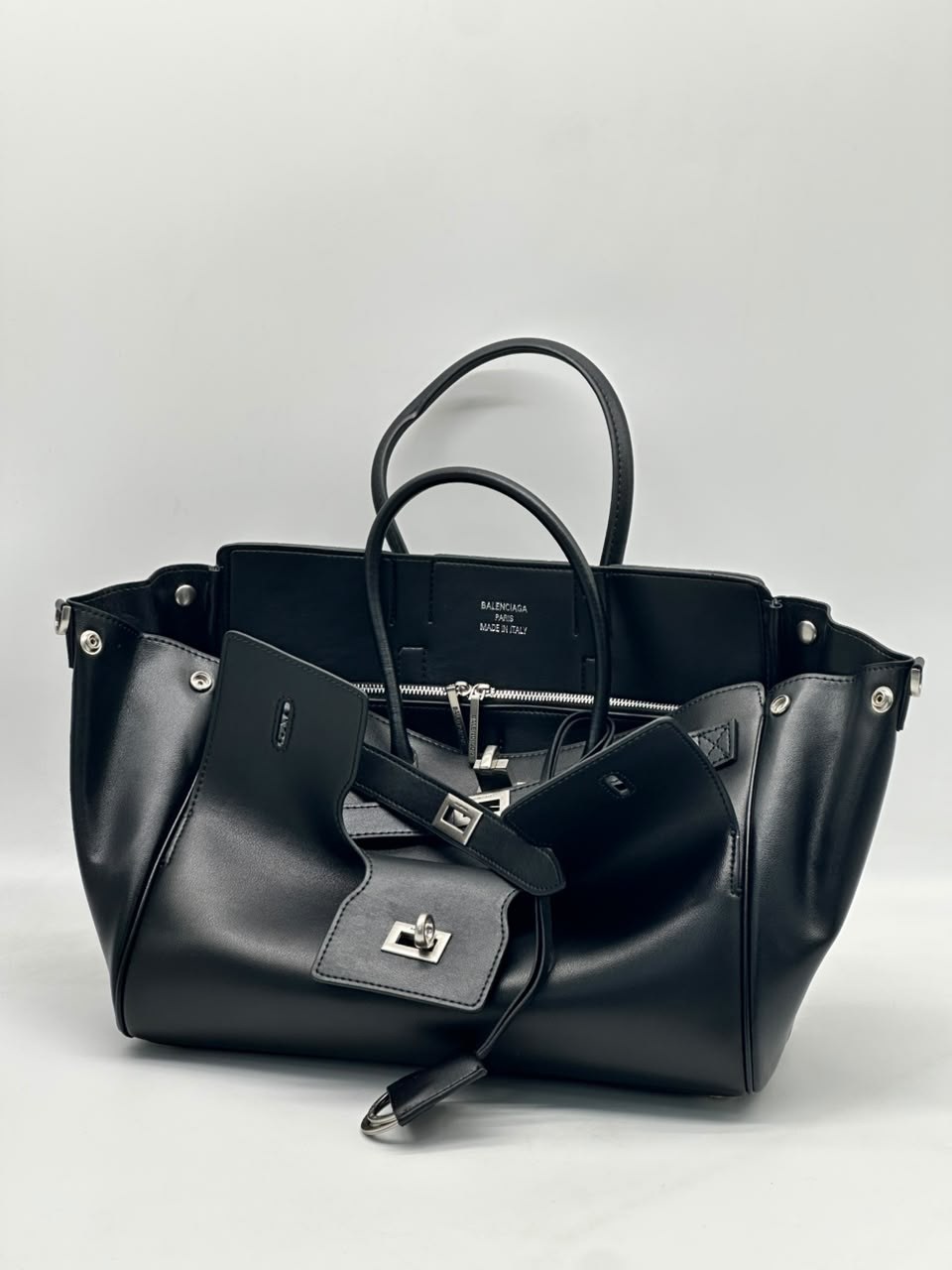 сумка balenciaga,сумка balenciaga натуральная кожа 30-25 см реплика,сумка женская balenciaga,сумка balenciaga из высококачественной эко кожи,сумка