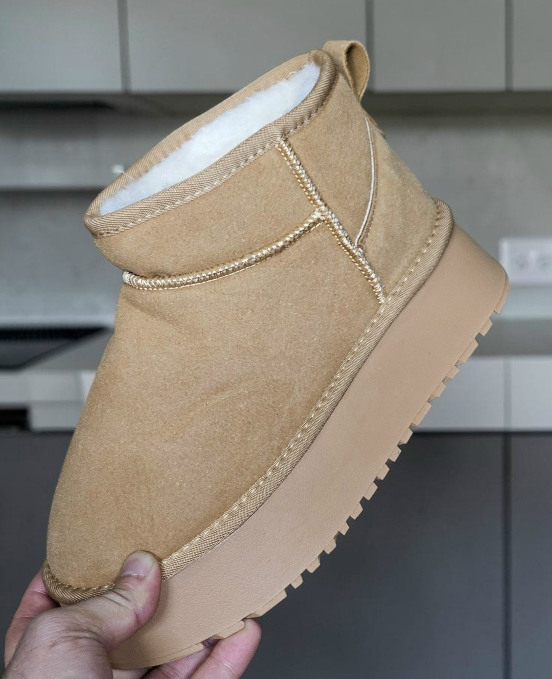женские угги,угги женские ugg,,угги зимние натуральная замш,угги ugg зимние с мехом короткие на платформе