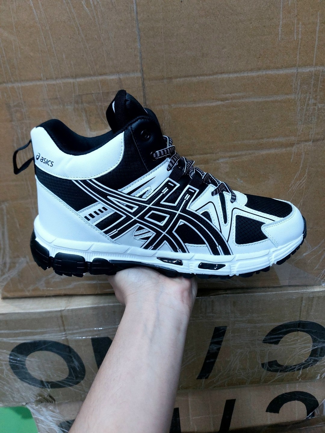 зимние кроссовки asics gel kahana 8 hi,кроссовки зимние asics мужские,кроссовки зимние gel-kahana 8 спортивные высокие asics,кроссовки asics зимние,зимние кроссовки asics gel kahana