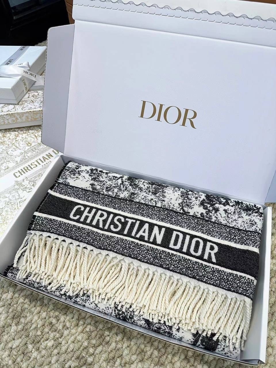 палантин dior,dior шарф,шарфы для женщин,палантин dior теплый кашемировый шарф,палантин диор