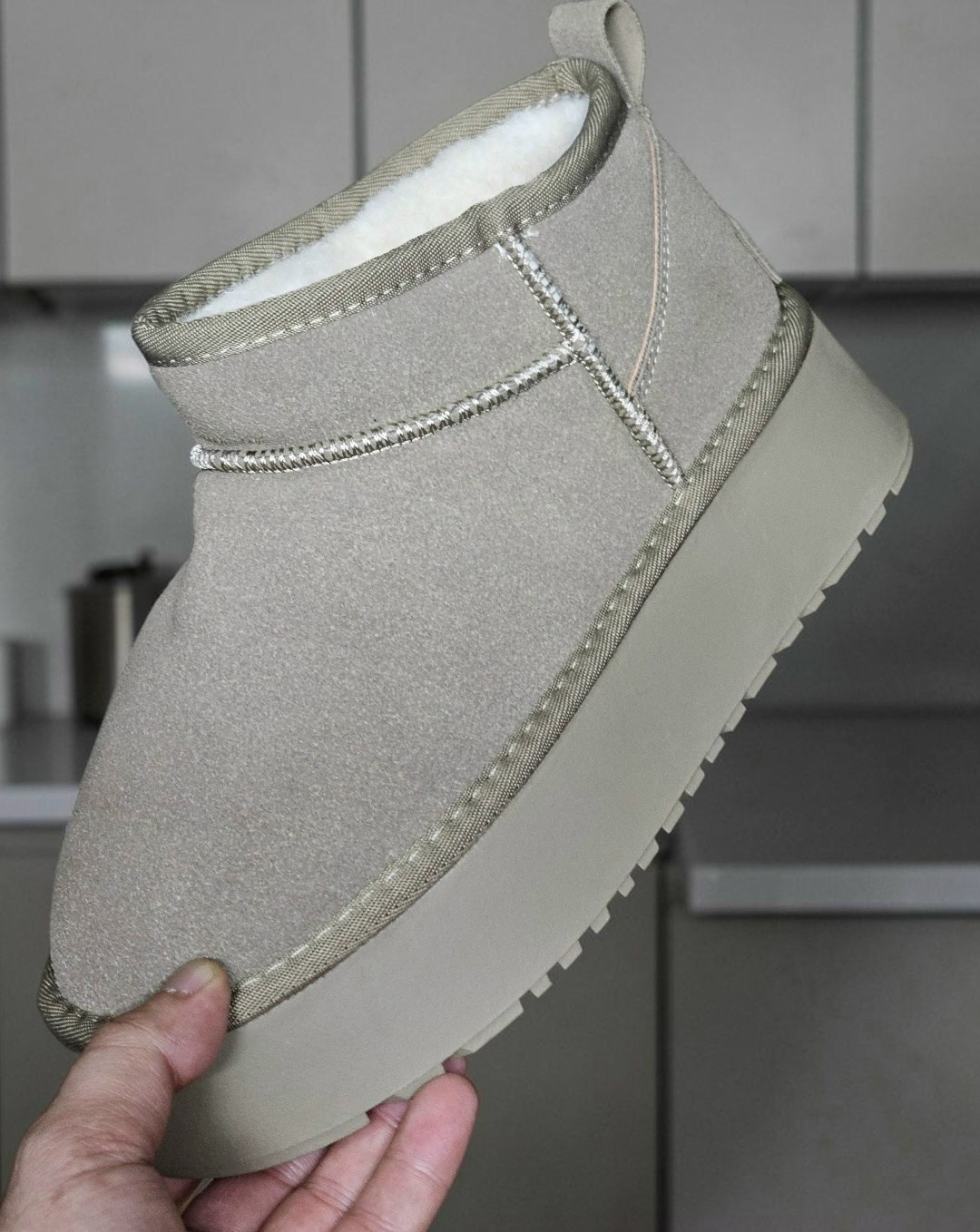 женские угги,угги женские ugg,,угги зимние натуральная замш,угги ugg зимние с мехом короткие на платформе