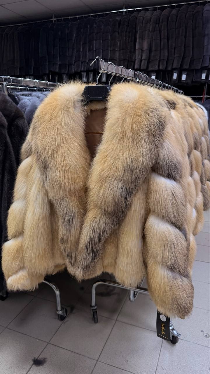 шуба из меха лисы,шуба из лисы,шуба лиса,fox fur coat,шуба из лисы натуральная