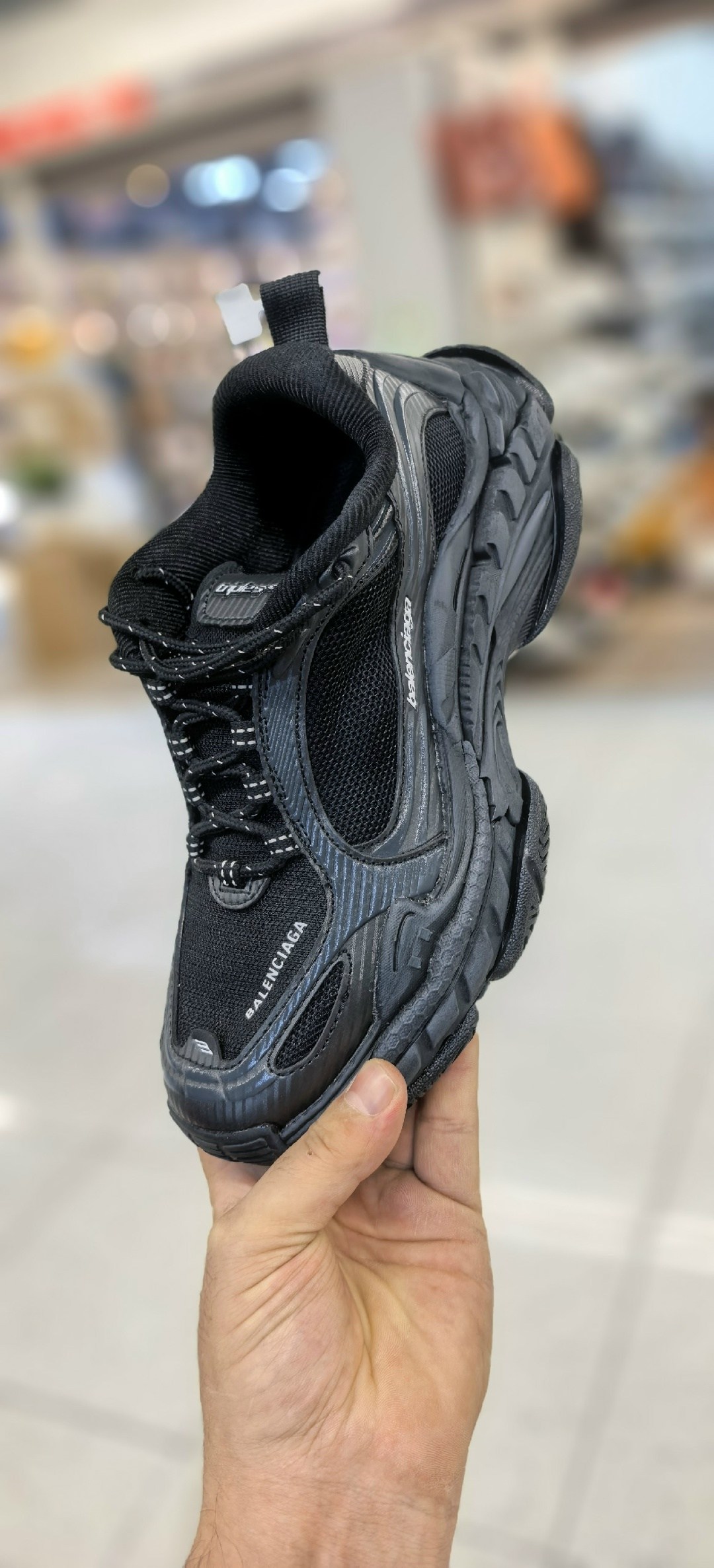 мужские черные кроссовки balenciaga track 2,кроссовки balenciaga runner lace-up черный,мужские черные кроссовки balenciaga track 2 lm-16372,кроссовки balenciaga,кроссовки баленсиага 3xl
