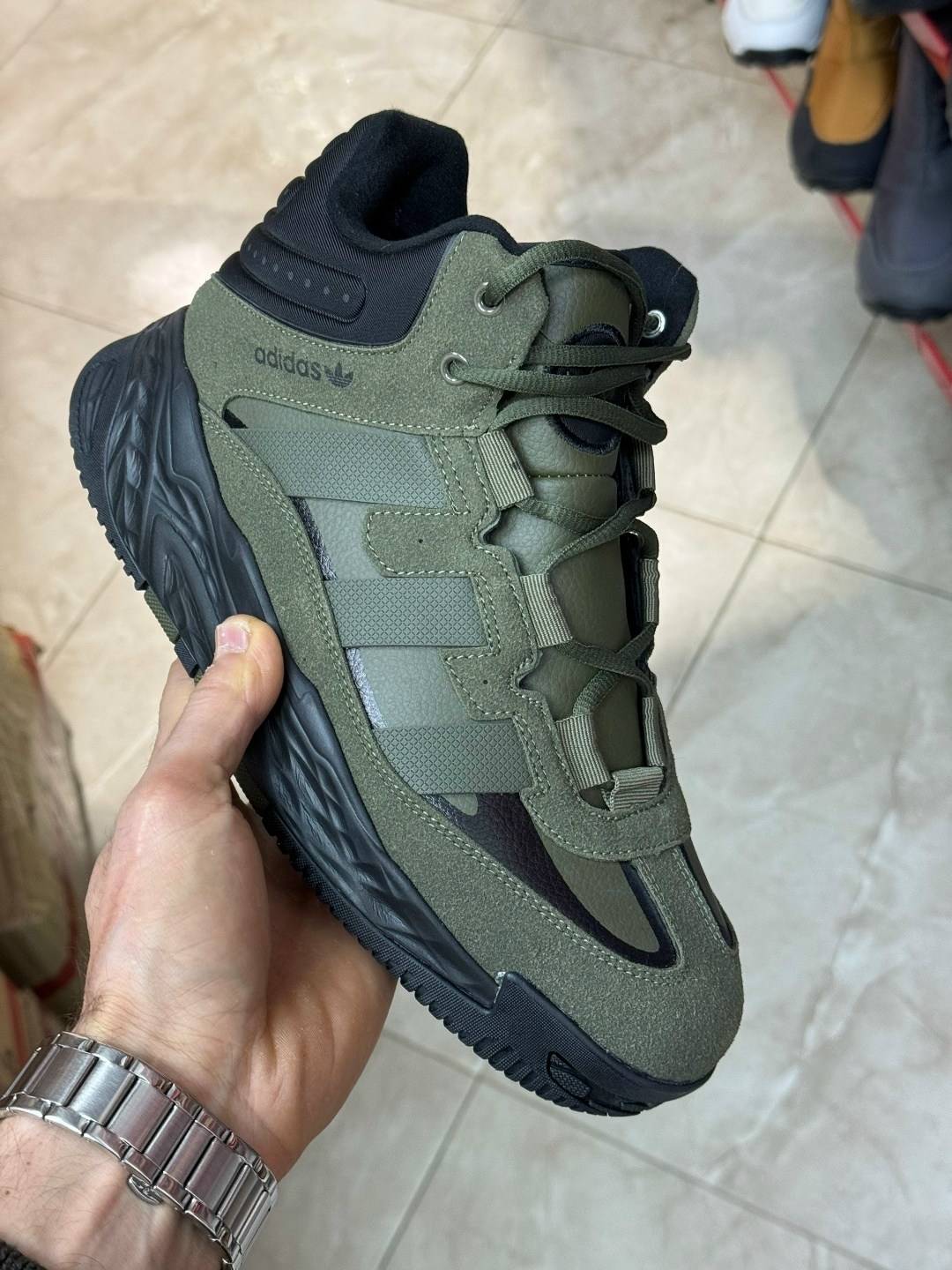 зимние кроссовки adidas niteball hi,зимние кроссовки adidas niteball,кроссовки adidas niteball,зимние кроссовки adidas niteball hi цвет зеленый,кроссовки мужской adidas