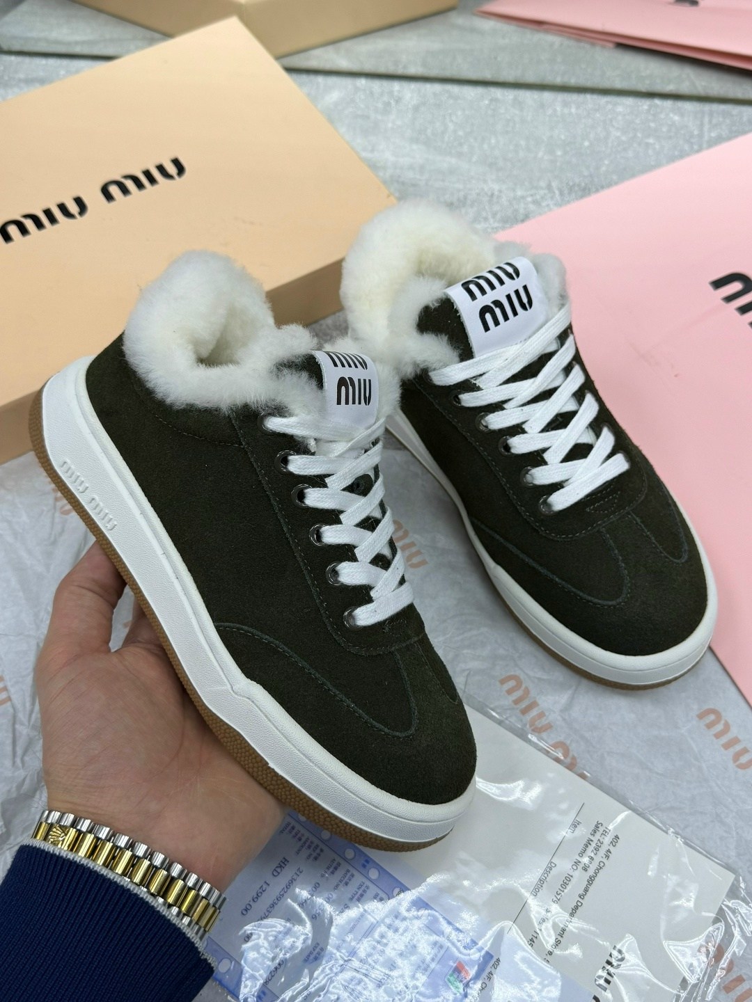 кроссовки кеды miu miu на меху зима размер 36-40,кроссовки женские miu miu с мехом,кроссовки кеды miu miu на меху зима,кроссовки на меху miu miu,кеды женские зимние miu miu