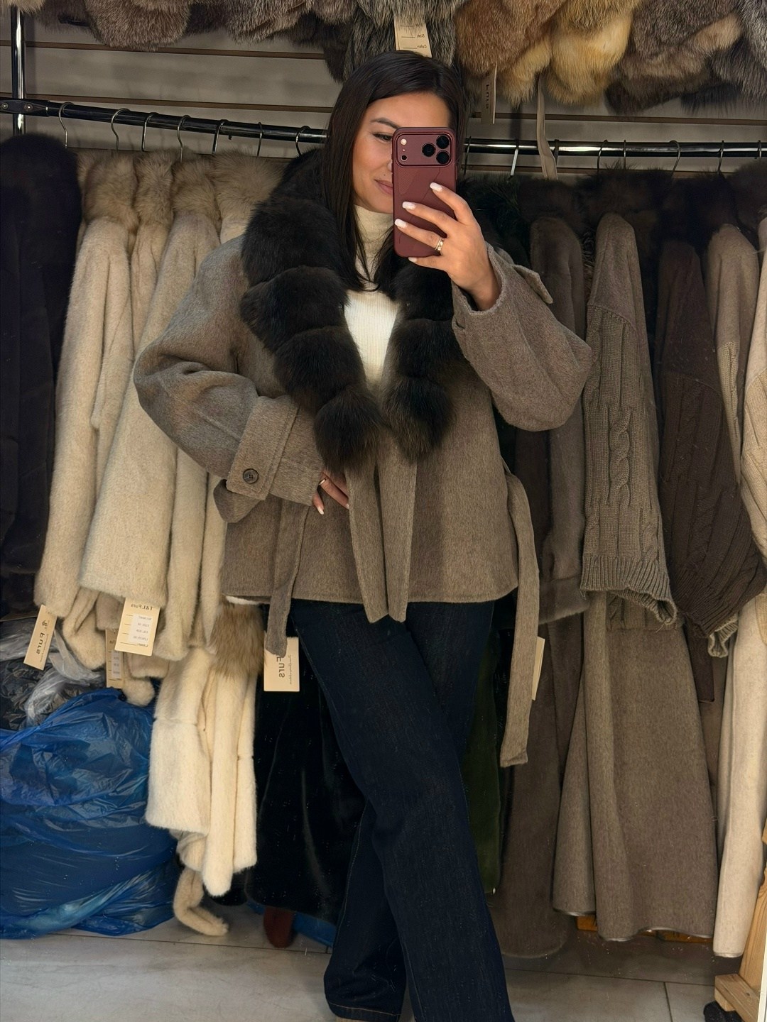 пальто с мехом,полупальто с мехом,пальто зимнее,пальто с песцом,пальто с меховым воротником
