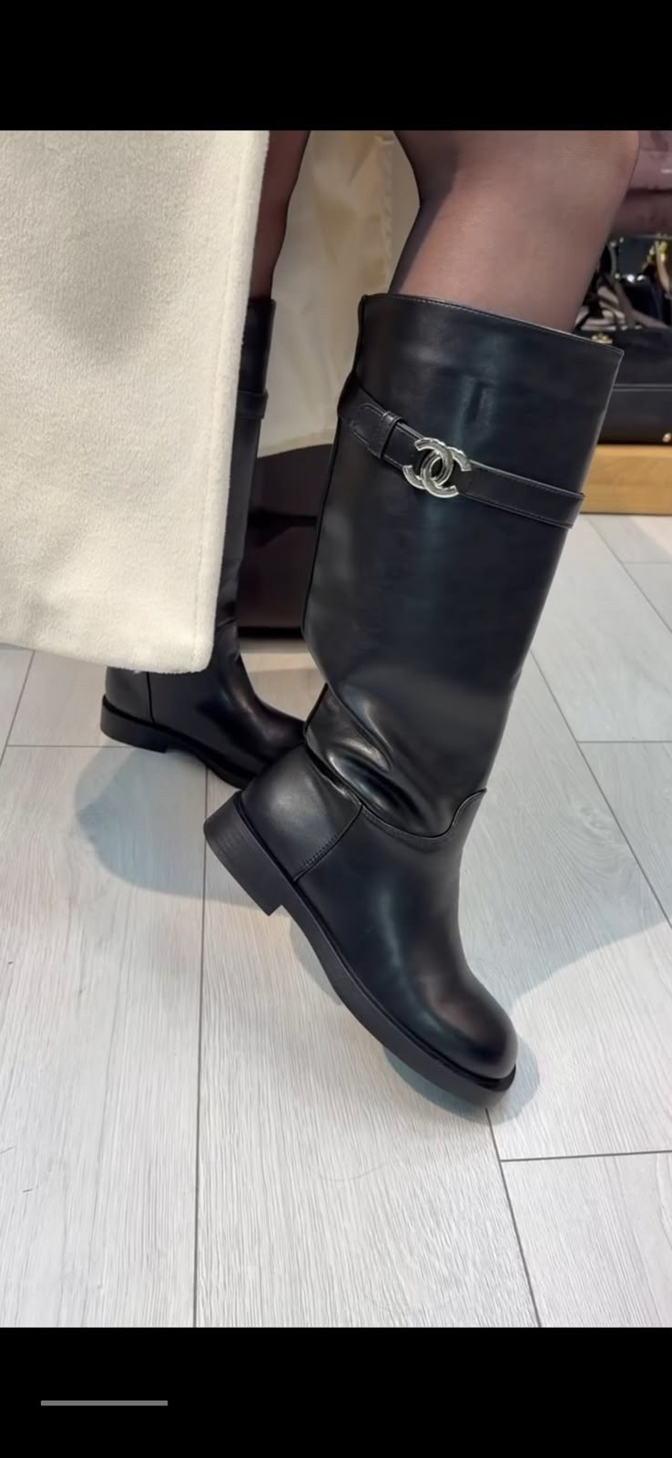 сапоги chanel,сапоги шанель,женские осенние сапоги chanel 2026 черные кожаные высокие,сапоги chanel кожаные черные,сапоги кожаные chanel