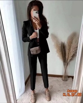 Костюм